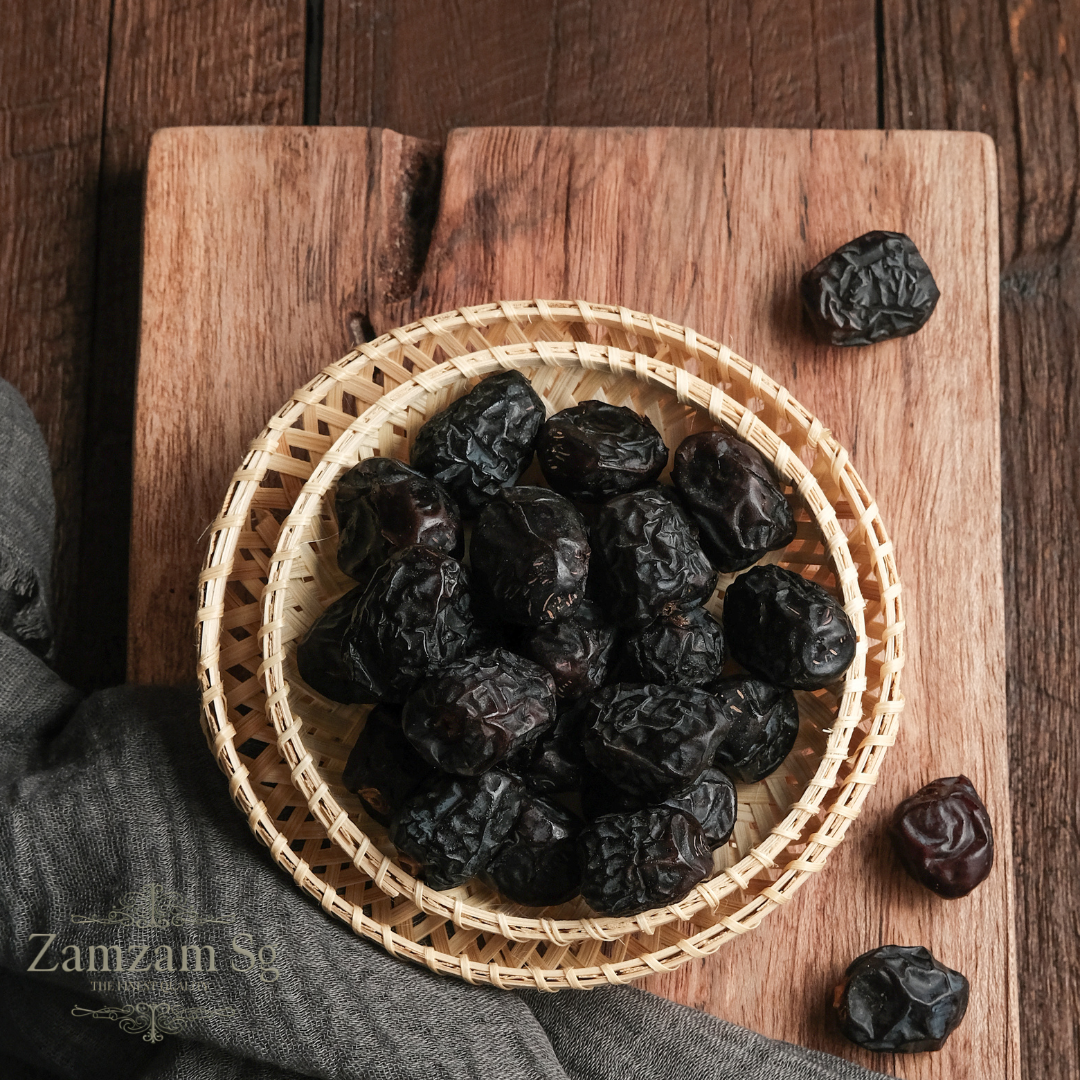 Ajwa Aliya Dates β The Blessed Fruit from Madinah